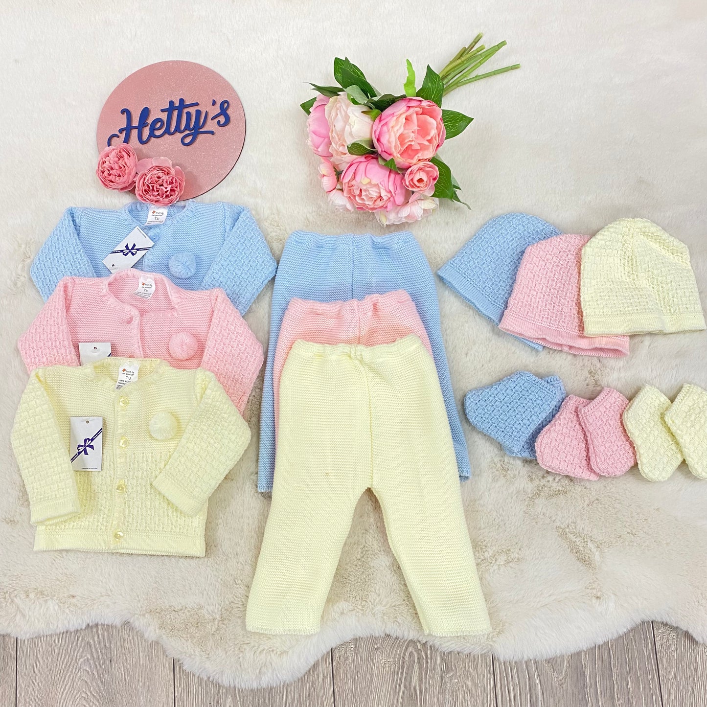 Knitted Pom 4 Piece Set