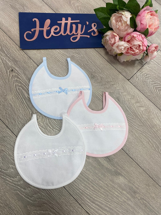 Round Waffle Ribbon Bow Bib